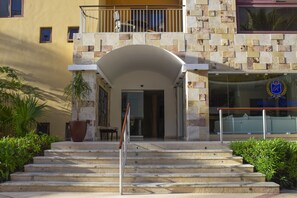Exterior detail - Spacious 1BR Beachfront Condo EFS308 (Playa del Carmen)
