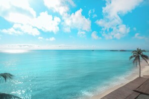 On the beach - True Oceanfront! Luxury El Faro End Unit! S309 (Playa del Carmen)