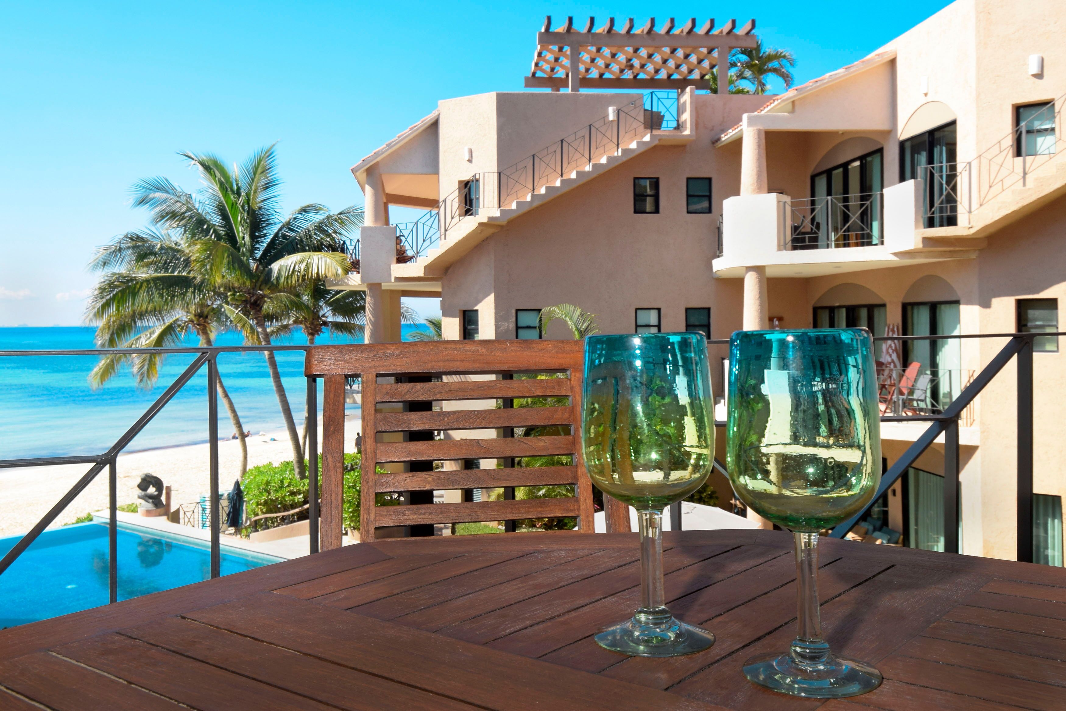 屋外ダイニングエリア