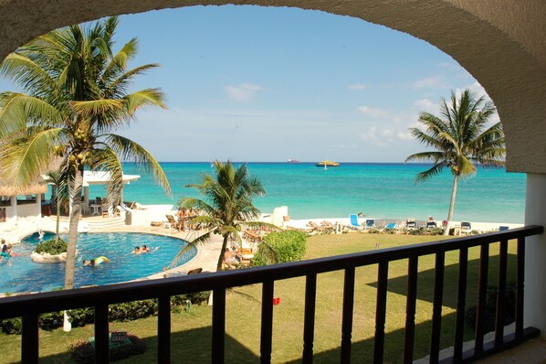 Property grounds - Xaman Ha 7103 - 2BR Caribbean Views and Pool (Playa del Carmen)