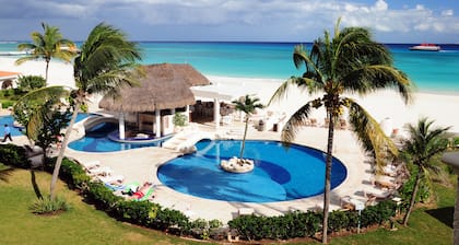 Relax at Xaman Ha! 1 Bdrm with Ocean Views 7110
