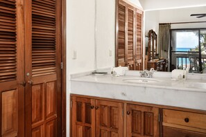 Interior - Great Rates at Xaman Ha Oceanfront 2 Brdm 7206 (Playa del Carmen)