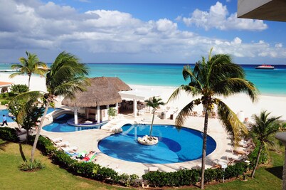 Great Rates at Xaman Ha Oceanfront 2 Brdm 7206