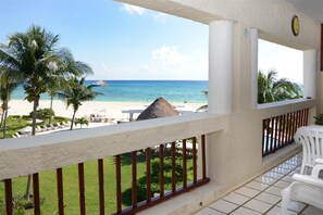 Property grounds - Great Rates at Xaman Ha Oceanfront 2 Brdm 7206 (Playa del Carmen)