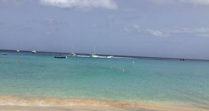 Ideal West Coast Villa with private plunge pool