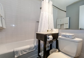 Combined shower/bathtub