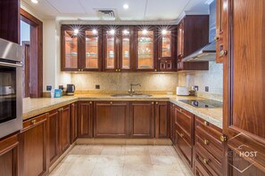 Standard Apartment, 1 Bedroom, Pool Access | Private kitchen - Miska 2 (Dubai)