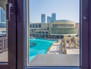 Standard Apartment, 2 Bedrooms, Pool Access - Souk Al Bahar (Dubai)