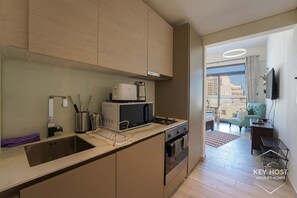 스탠다드 스튜디오, 수영장 이용, 수영장 전망