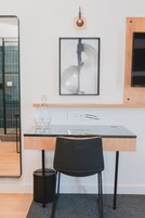 Premium bedding, in-room safe, desk, laptop workspace