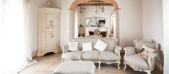 BEAUTIFUL HOUSE BETWEEN PISA AND FLORENCE WITH PRIVATE POOL