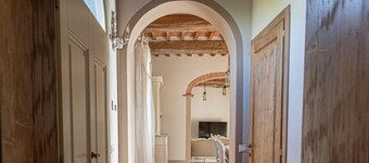 BEAUTIFUL HOUSE BETWEEN PISA AND FLORENCE WITH PRIVATE POOL