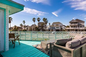 Terrace/patio - Beach Blanket Bungalow in Pirates Beach-Beach View (galveston)