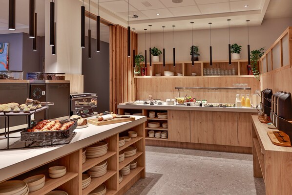 Daily buffet breakfast (EUR 20 per person) - Radisson Hotel Liege City Centre (Liege)