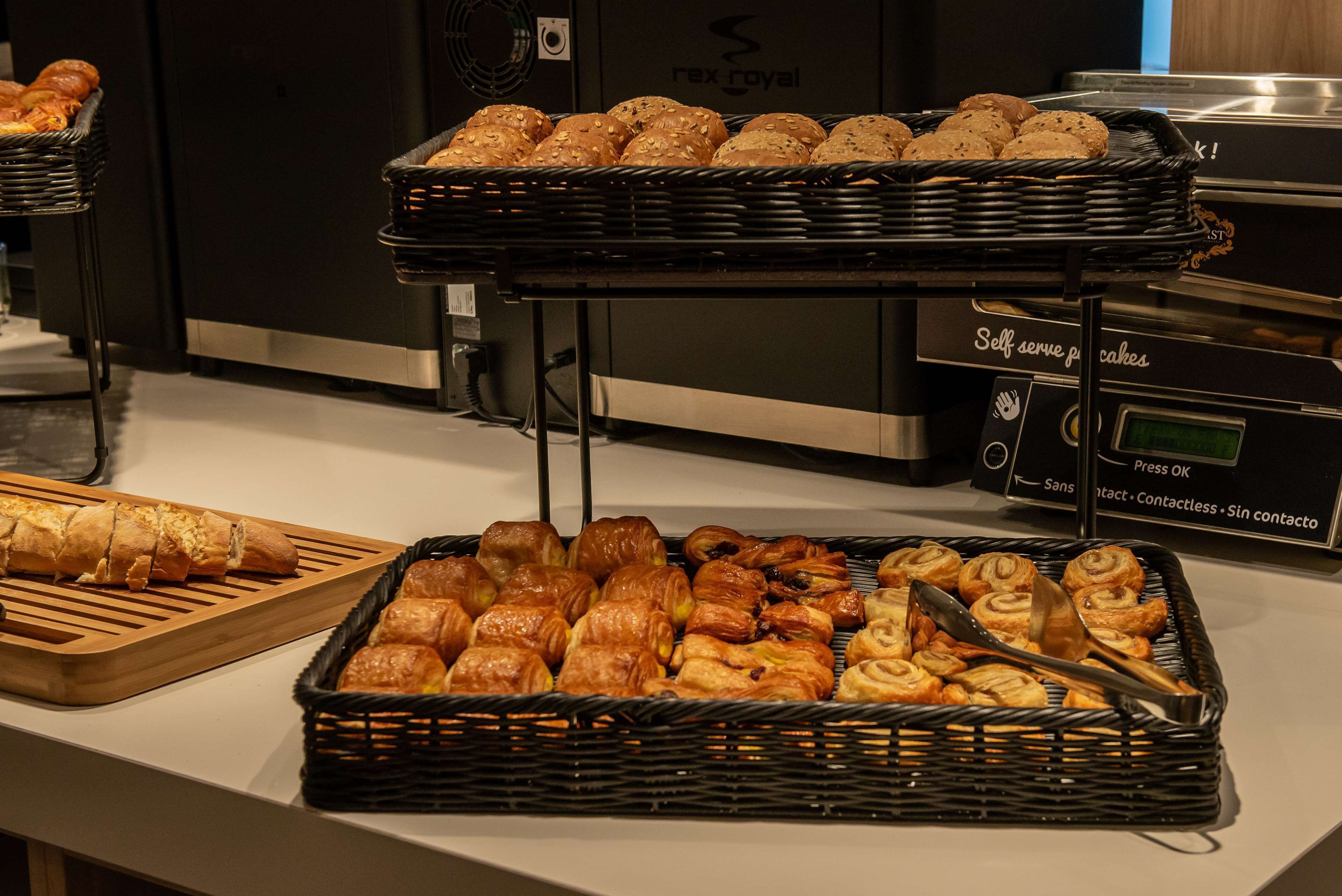 daily buffet breakfast (eur 20 per person)