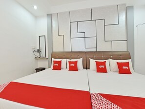 Family Room, Private Bathroom | Free WiFi, bed sheets - OYO Home 90427 Mm Homestay (Segamat)