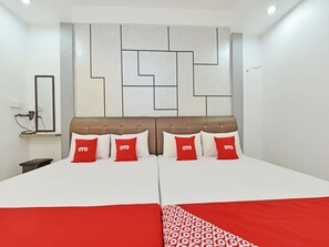 Family Room, Private Bathroom | Free WiFi, bed sheets - OYO Home 90427 Mm Homestay (Segamat)