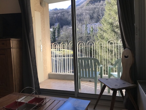 Rental Apartment 2 bedrooms, free wifi in Luz Saint Sauveur