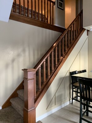 Interior - Prime Location! Clean 3 BDRM/3 FULL BATH. Next to MountainAdventures & MainLodge (Clymer)