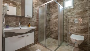 Comfort Triple Room | Bathroom - Hridaya Kas (Kas)