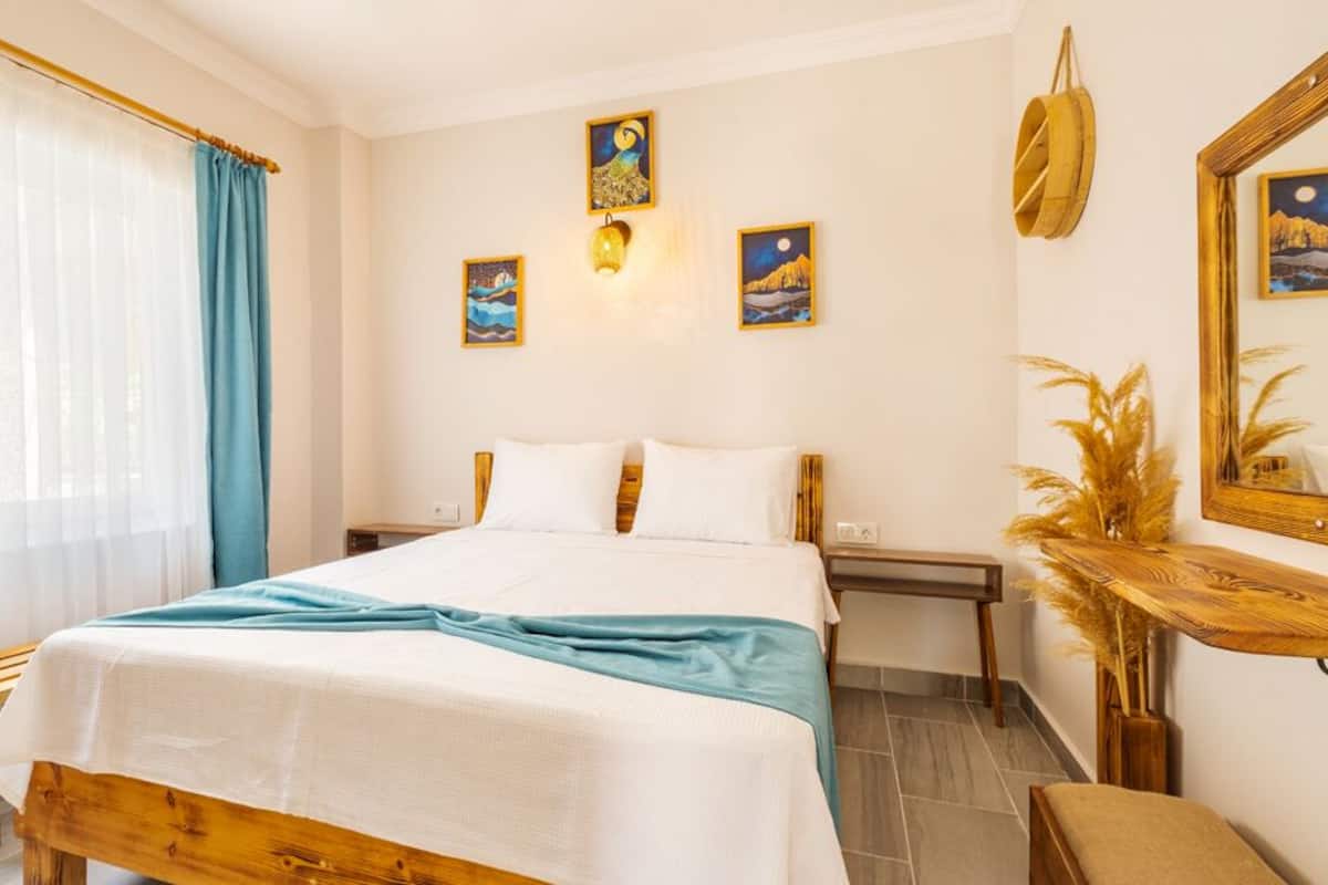 Chambre Standard | Ameublement personnalisé, bureau, Wi-Fi gratuit