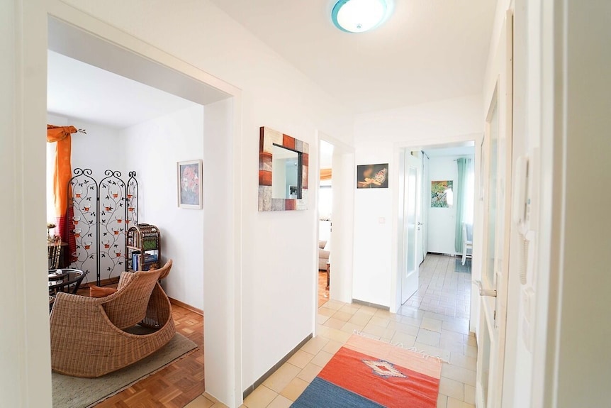 Large, Quiet Vacation Apartment (Approx. 70sqm) With Large Balcony And Shared Use Of The Garden - Metzingen