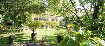 Large, quiet vacation apartment (approx. 70sqm) with large balcony and shared use of the garden