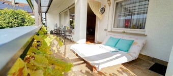 Large, quiet vacation apartment (approx. 70sqm) with large balcony and shared use of the garden