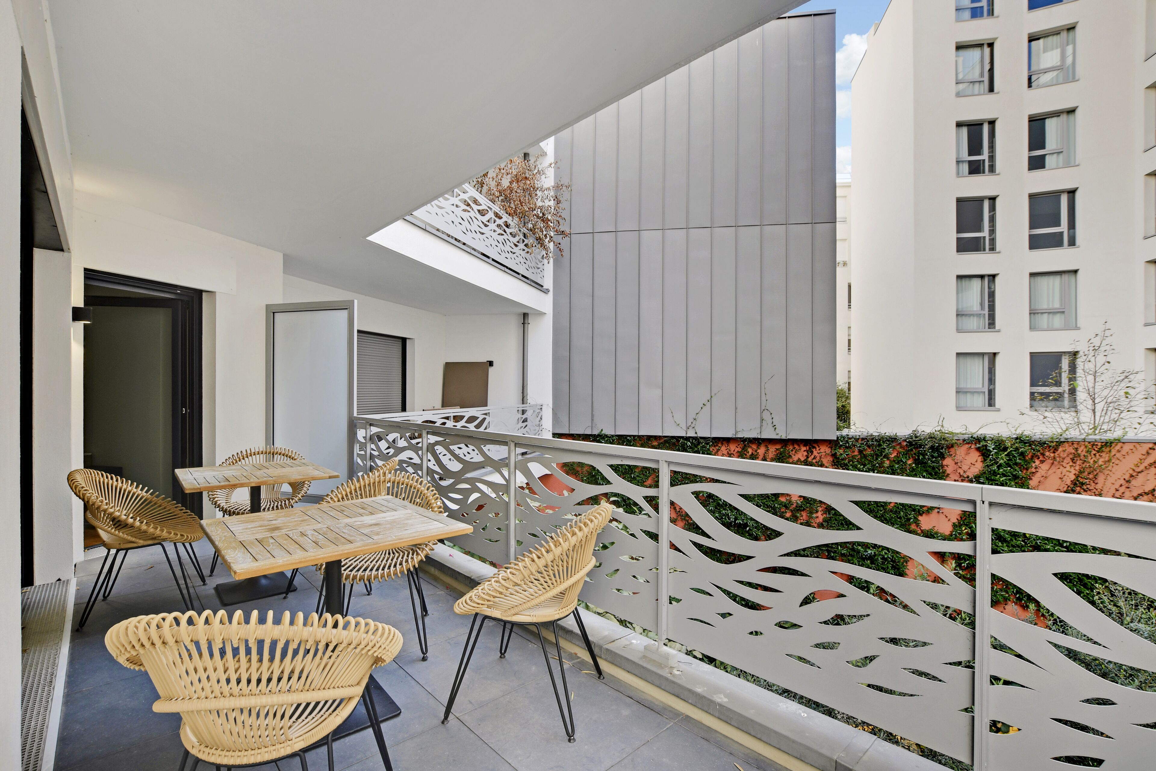 Photo - Drawing House