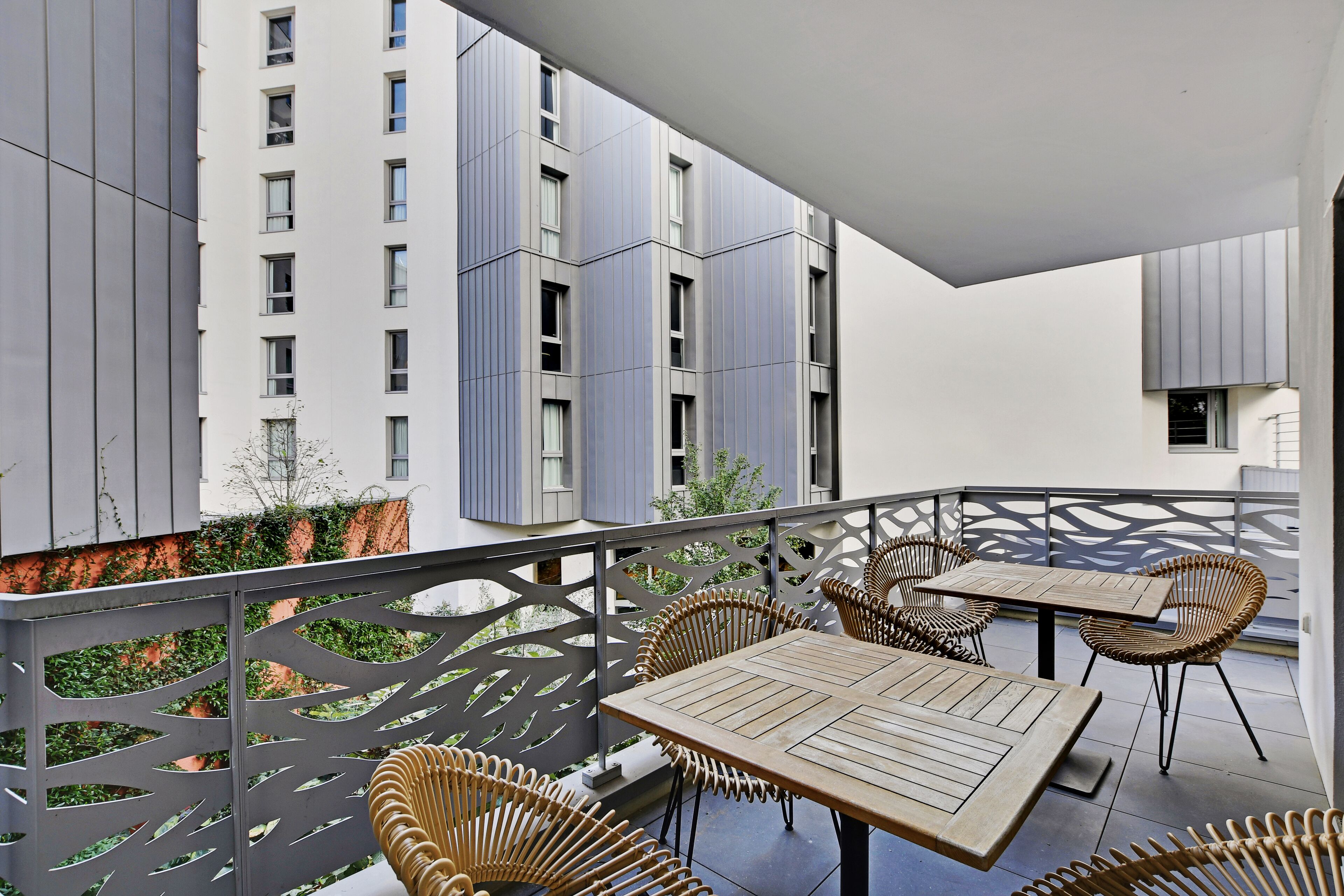family apartment | terrace/patio