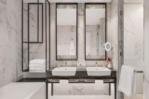 Bathroom - Address Beach Resort Fujairah (Al Aqah)