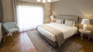 7 Schlafzimmer, Bügeleisen/Bügelbrett, Reisekinderbett, kostenloses WLAN