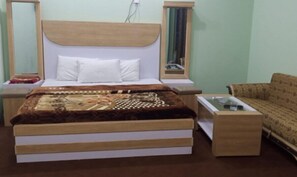 Deluxe Double or Twin Room | Iron/ironing board, free WiFi - Hotel Kamran International (Swat)