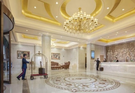 Interior. Vienna Hotel (Yudu Railway Station)