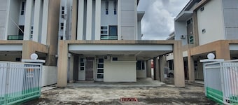 Hotel O Sena Home Homestay #819