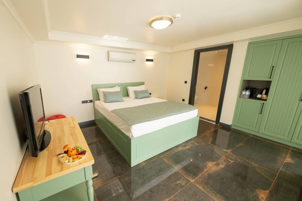 Suite Standar | Isi minibar gratis, brankas, kedap suara, dan Wi-Fi gratis