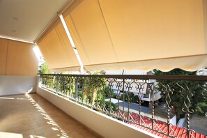 House | Terrace/patio