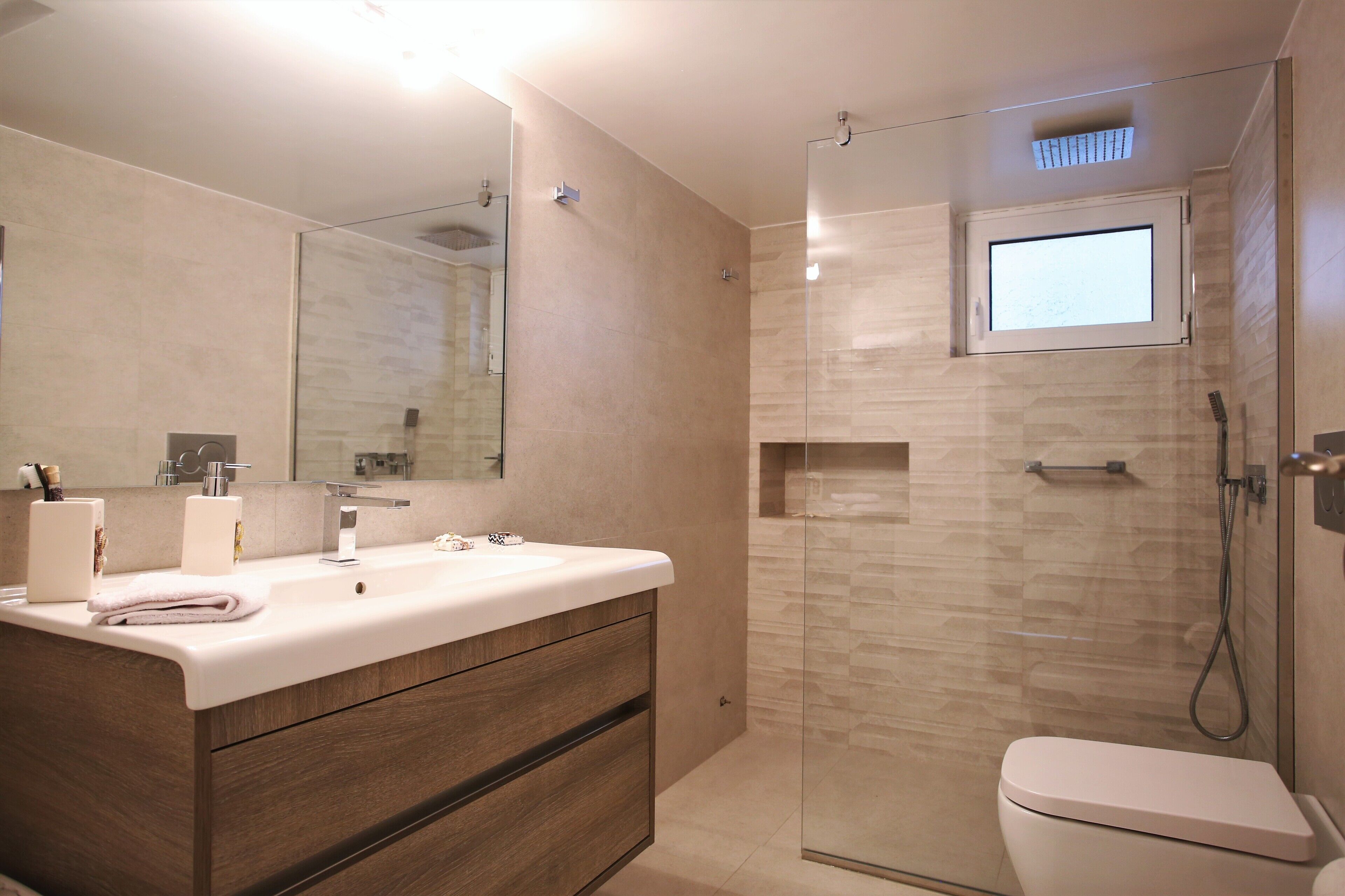 House | Bilik Mandi