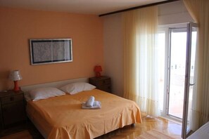 1 camera, Wi-Fi gratuito, lenzuola