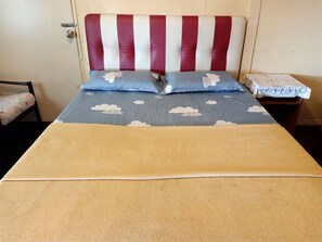 Room, Private Bathroom | Bed sheets - Hotel O Mountain Resthouse (Ranau)