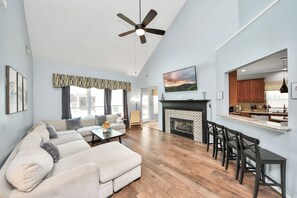 Smart TV, fireplace