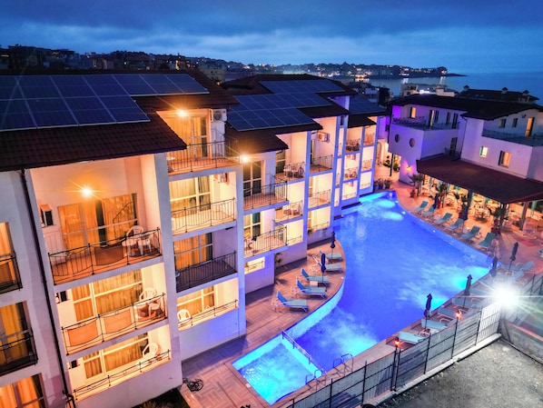 Front of property - Royal Calisto Hotel (Sozopol)