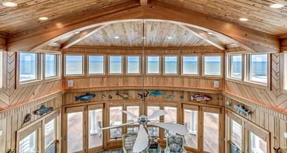 Boat House by Peace Vacations