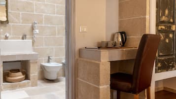 Superior-Dreibettzimmer | Badezimmer