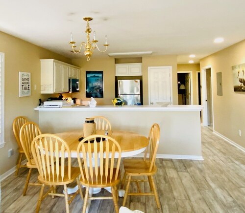 Pawleys Island True Blue Villa, ground floor with 3 bedrooms and 4 beds