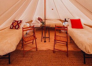 1 habitación y ropa de cama 
