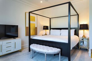 15 dormitorios, tabla de planchar con plancha, wifi gratis