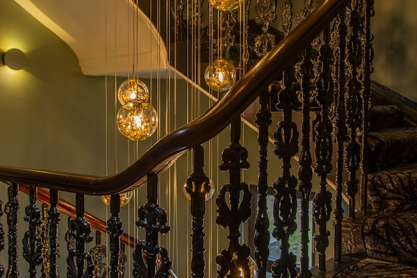 Escaleras con barandal