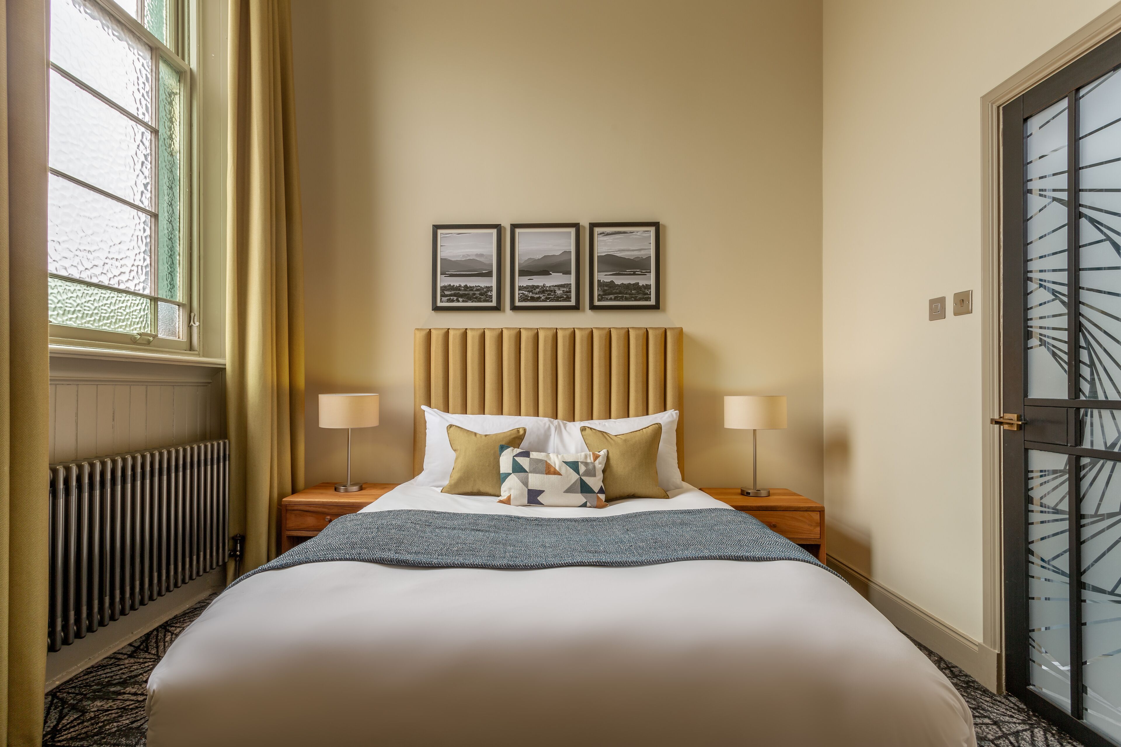 standard double room | individually decorated, individually furnished, desk, laptop workspace