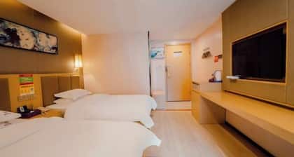 Zheng'an Manfei Hotel (Guitar Culture Squaie Branch)